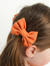 Load image into Gallery viewer, Pumpkin Pie Bamboo Alligator Clip Bows
